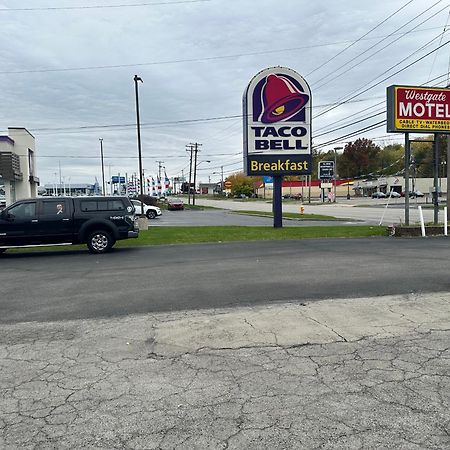 Westgate Manor Motel Austintown & Youngstown Ohio Esterno foto