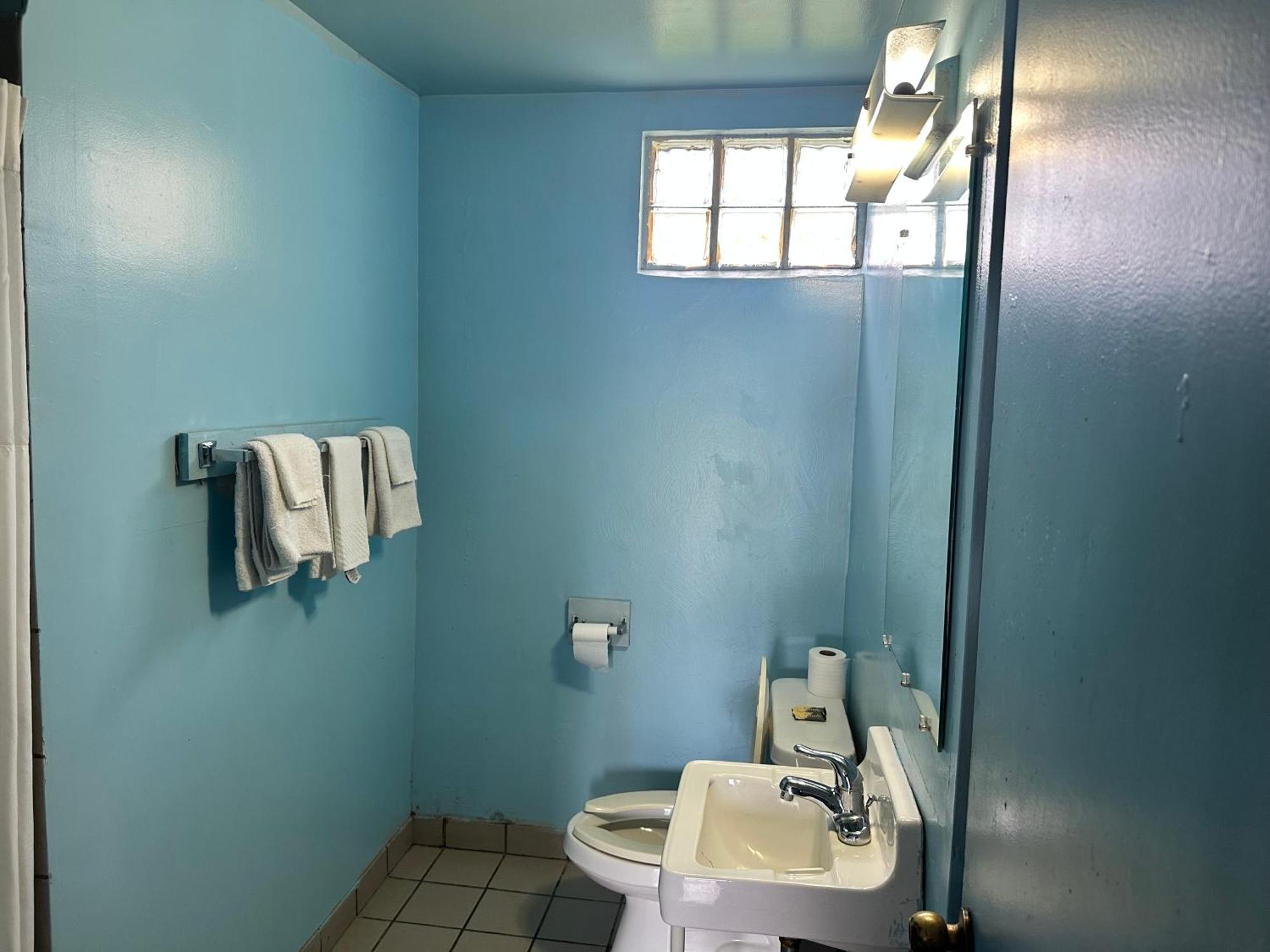 Westgate Manor Motel Austintown & Youngstown Ohio Esterno foto