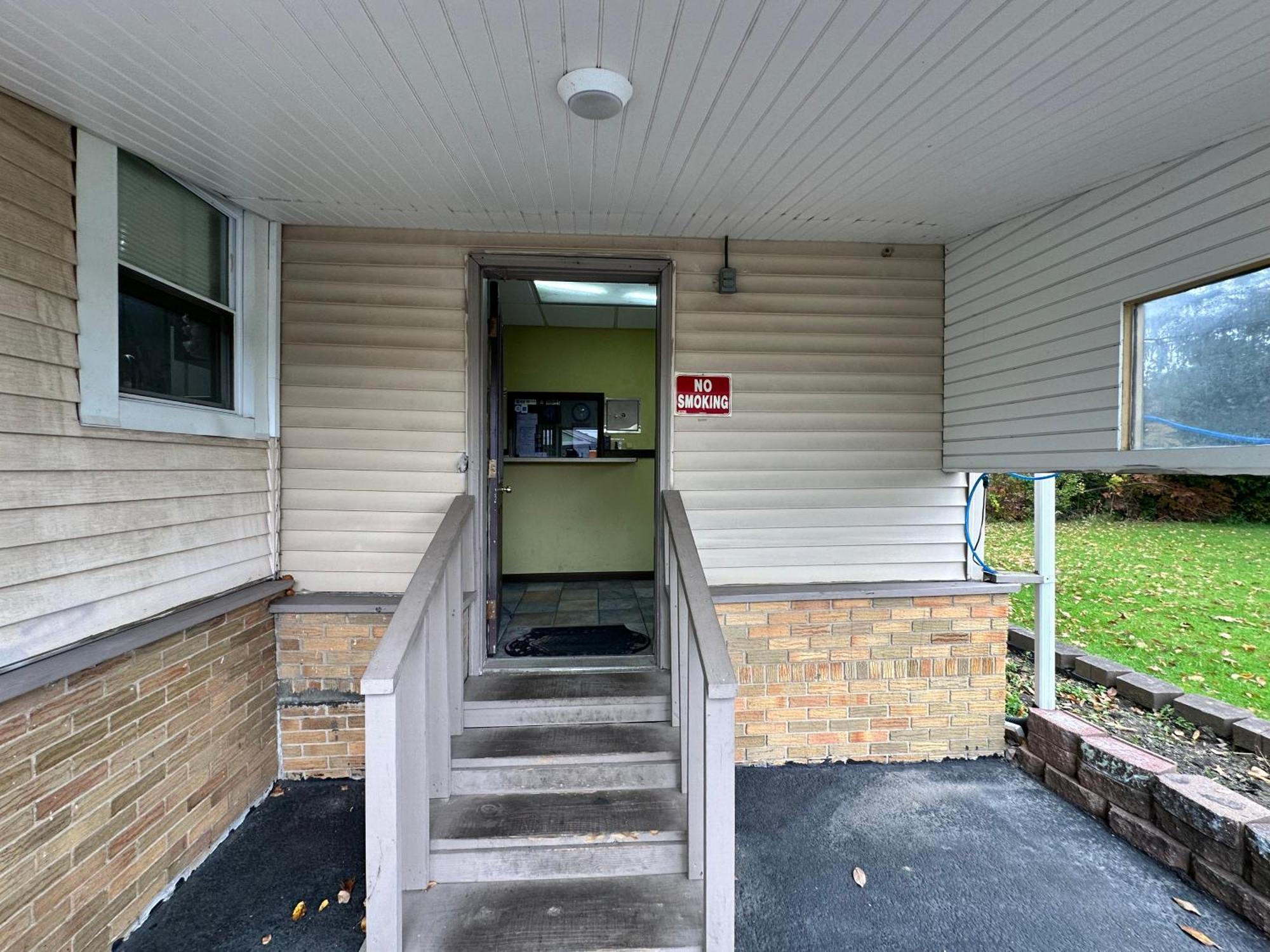Westgate Manor Motel Austintown & Youngstown Ohio Esterno foto