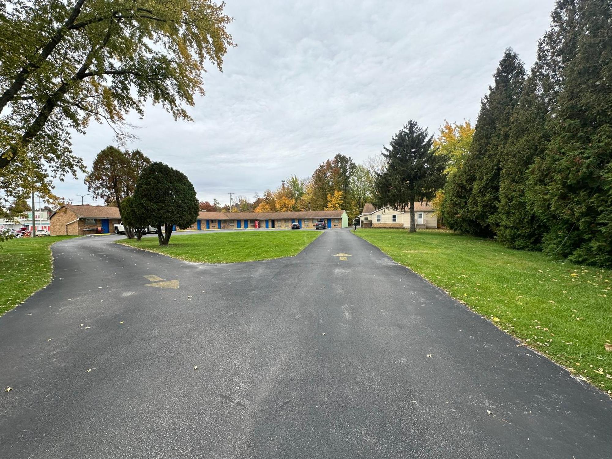 Westgate Manor Motel Austintown & Youngstown Ohio Esterno foto
